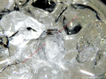 Zarahzetas Lebenskunst mit Schmelzende Eiswürfel