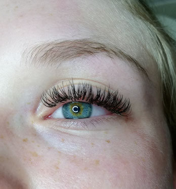 wimpernextensions - mmmakeupandbeautys Webseite!