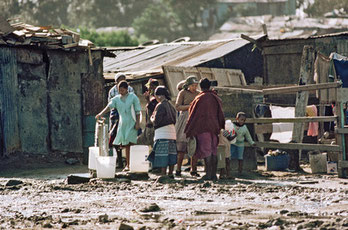 Crédit : 01 January 1982  Cape Town, South Africa  Photo # 74859    UN Photo/DB Exception pour les publications non-payantes (voir : https://shop.un.org/rights-permissions )