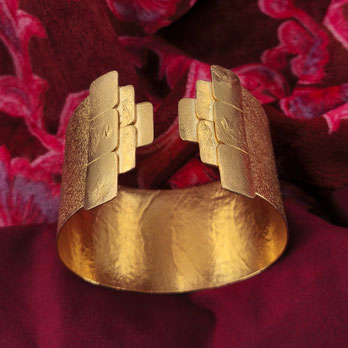 Armreif von Heike Wanner | Atelier STOSSIMHIMMEL
