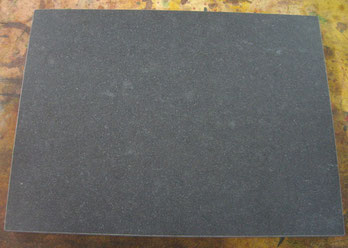 Marbre en granite pour le repoussage du cuir