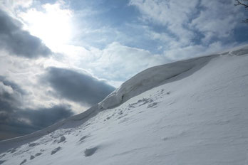 ホッケ山の雪庇