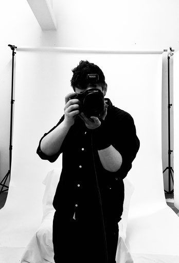 Vivien Liskovsky is a professional concert and portrait photographer based in Paris, France - Vivien Liskovsky est une photographe professionnelle de concert et portrait basée à Paris, France 