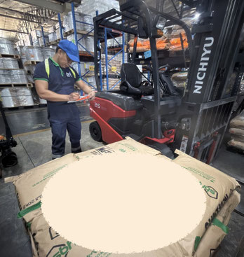 Warehouseman prepare items