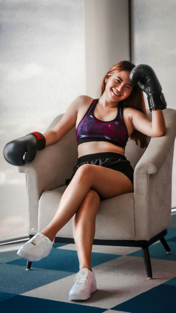 BE STRONG: Selbstverteidigung und Fitness für Frauen. Selbstverteidigungskurs für Frauen in Zürich Oerlikon. Selbstverteidigungskurse für Frauen in Zürich Oerlikon