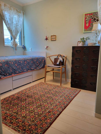 OLD KASHAN wool ドザールサイズ　ﾍﾟﾙｼｬ絨毯とエルメスと和家具の素敵なお部屋ですね。