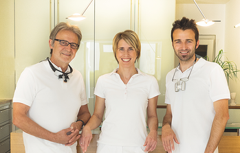 Dr. Lutz Erhard, Dr. Niko Erhard und Dr. Tina Erhard-Sosna,, Zahnärzte in Hauzenberg: Parodontitis-Behandlung und Prophylaxe