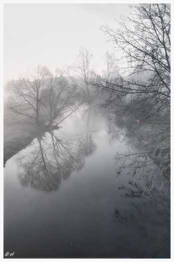 Stille am Fluss