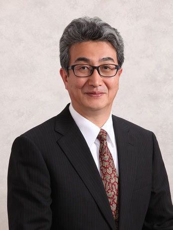 行政書士兼中小企業診断士　櫻井　義之