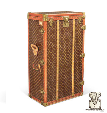 LOUIS VUITTON SHOE TRUNK – €81,900