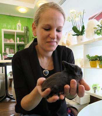 Caroline Würzer mit einem ihrer Schützlinge.