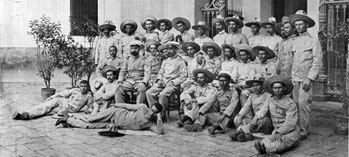 Los 33 famélicos supervivientes de Baler.