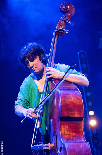 Marion Ruault, Nahash Urban Brass Unit / NUBU. Photographie : Jean-Jacques Abadie