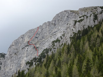 Kordeschkopf Südwand, rot - Vigredna smer (erstes Drittel verdeckt)