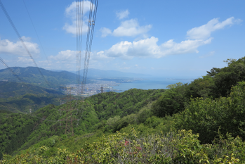 音羽山から望む琵琶湖、奥に比良