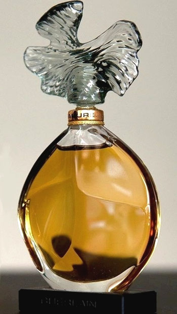 1975 - PARURE - EAU DE PARFUM AVEC SON CELEBRE BOUCHON A VAGUE, EN VERRE TEINTE