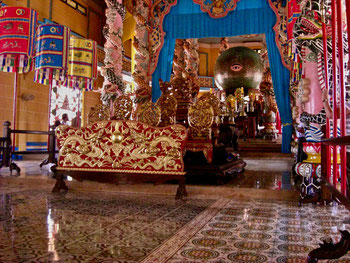 De Cao Dai tempel een heel bijzondere ervaring