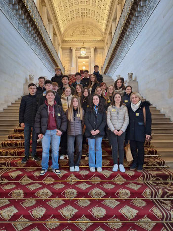 L'escalier d'honneur du Sénat à Paris.