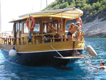 Motoryacht Holzyacht Luka Zadar,  Marina Tankerkomerc