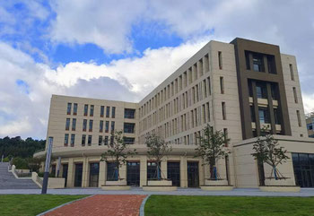 大連外国語大学　漢学院