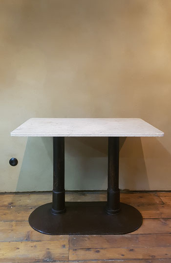 Kaffeehaus Tisch 30er Jahre, Gusseisen,Holz Marmorplatte