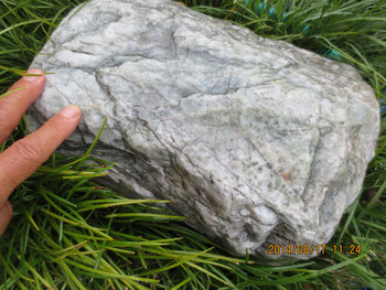 道楽の石ひろい、糸魚川海岸で採取した25kgヒスイ