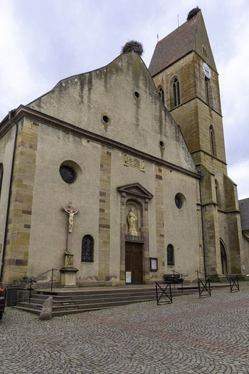 Bild: Außenansicht der Église Saints-Pierre-et-Paul d´Eguisheim 