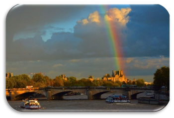 Arc-en-ciel sur Paris