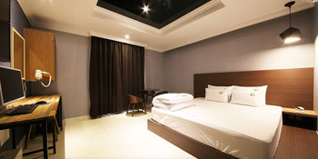 Super cheap luxury hotels