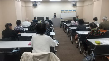 静岡県教育会館中ホールで開催された「ウクライナからの人々を支援する学習講演会」