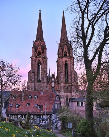 Fotografiewelten, Marburg, Urban, Elisabeth, Kirche, Michelchen, Licht, Stimmung, Rosa, entscheidene Moment
