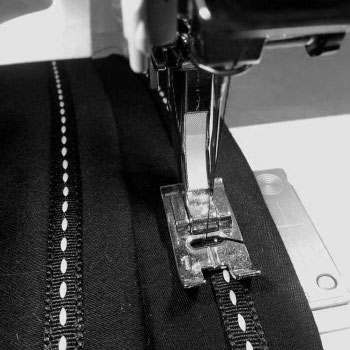 Detailaufnahme Nähmaschinenfuß