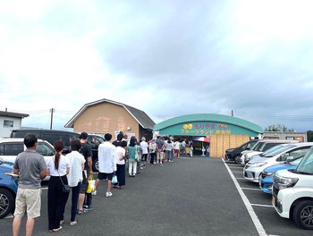 行列のできた直売所