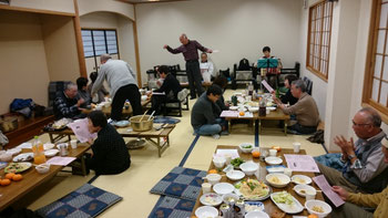手作りの「望年会」です
