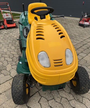 Yard-Man Rasentraktor mit Kohler Motor Courage 17 und AutoDrive Fahrantrieb, Gebrauchtgerät von Kruse Gartentechnik in Petershagen.