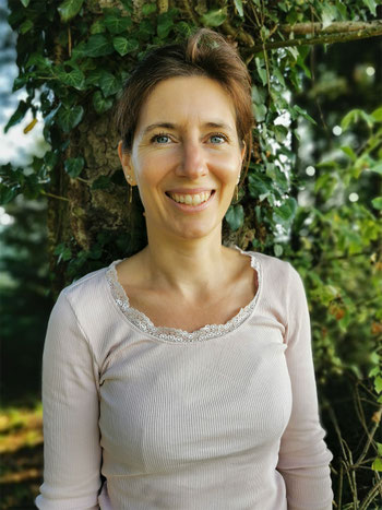 Luzi Lambertucci: Yogalehrerin, Naturyoga, Waldyoga, Naturkosmetik Mauensee
