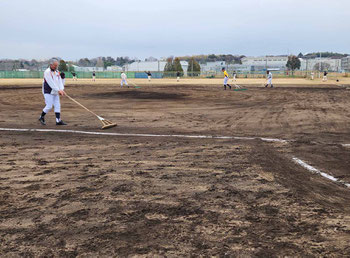 　　　　　勝利の後のトンボ、足取り軽く。。