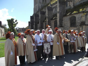 Les Talmeliers devant l'église ST SAMSON de OUISTREHAM