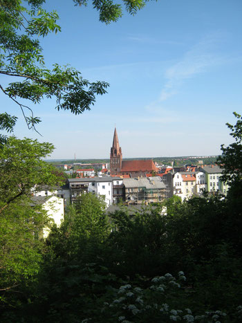 Blick vom Drachenkopf auf das Stadtzentrum von Eberswalde mit der Maria-Magdalenen-Kirche. Mein Foto von 2012