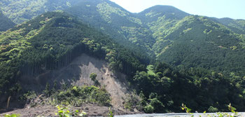 梅田の山が崩れている場所