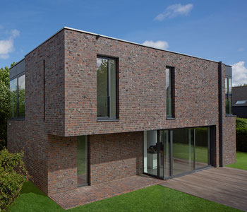 Einzigartige Fassadengestaltung mit Ringofenklinker. Foto: CRH Clay Solutions