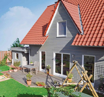 Mit natürlichen Holzanstrichen für den Außenbereich im Trendfarbton Grau ergeben sich zahlreiche Möglichkeiten der Gestaltung. Die unterschiedlichen Nuancen – von hell über dunkel bis hin zu Metallic-Effekten – harmonieren nicht nur miteinander, sondern a