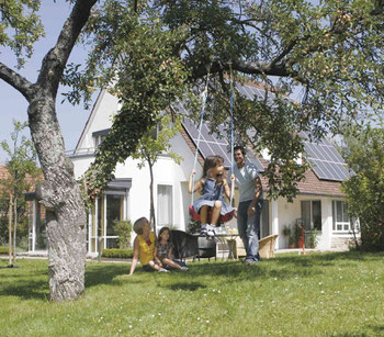 Wohn-Riester: Eine Familie mit zwei Kindern kann von staatlichen Förderungen bis zu 1.084 Euro jährlich profitieren. Foto: Bausparkasse Schwäbisch Hall