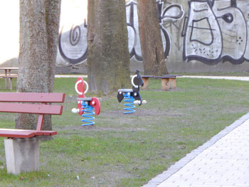 Baustelle Kinderspielplatz ohne Zutritt