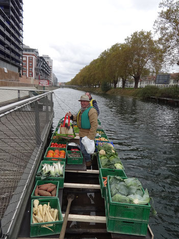 Livraison Fruits et Légumes en barque