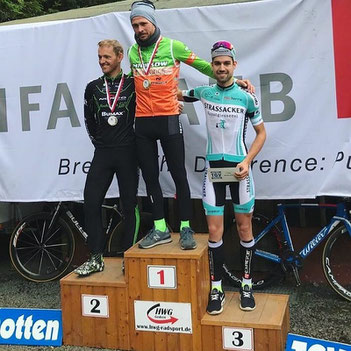 Sascha Starker und Christoph May belegen Platz 2 und 3 beim Schottener Bergzeitfahren