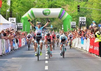 Hanno Rieping vom Team Strassacker siegt in Göttingen (Foto: Team Strassacker)