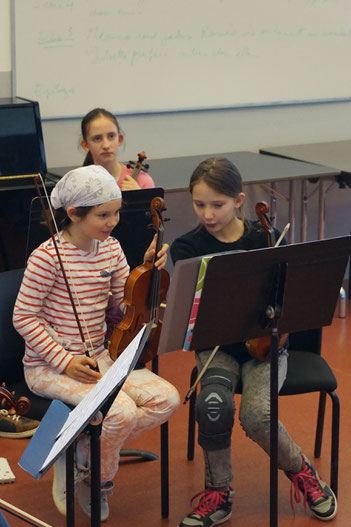 Ecole de musique EMC à Crolles - Grésivaudan : répétition lors d'un cours d'alto.