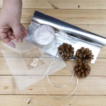 Materials to create the DIY floating pines cones on a concrete base by PASiNGA