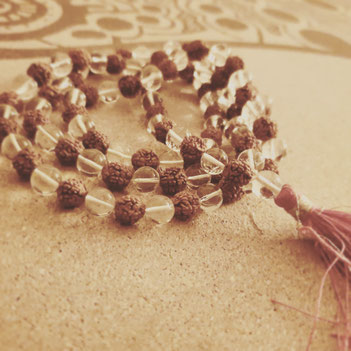 Mantra- und Namensweihen mit Maiīke